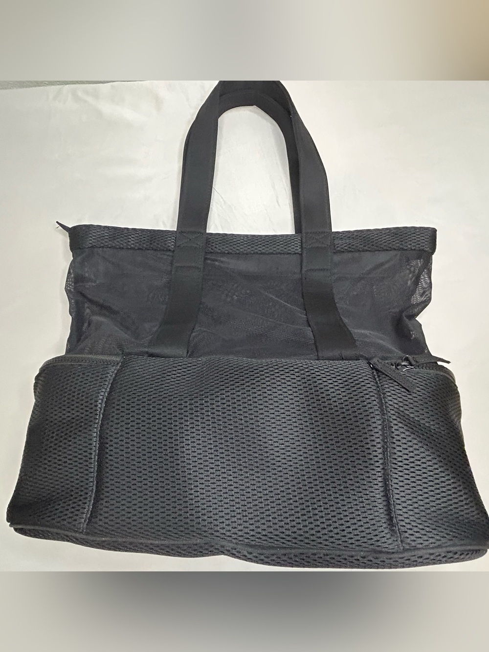 XL Beach/Pool/Sports Black Mesh Tote Bag - insulated bottom Lightweight NWOT